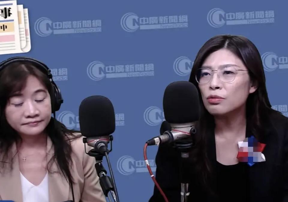 郑丽文太敢说！“怕就不要出来混”，赴陆交流这事她直接亮明态度！

面对“被贴标签