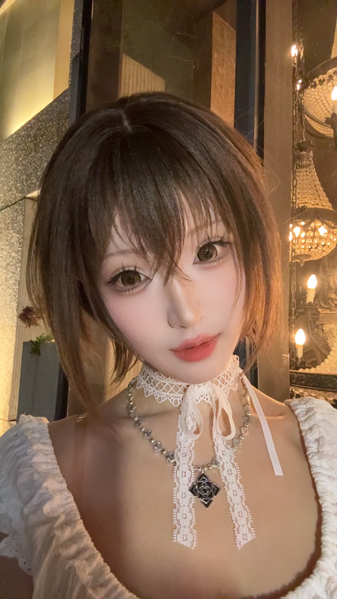 看到路边可爱的小狸花千万不要随便摸……[柯基]……[柯基]我很小心试图摸了一下被
