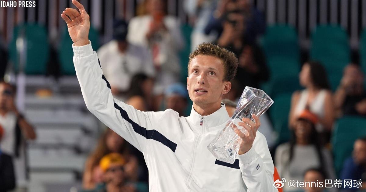 男网本周创下排名新高的（统计📉前100位）🇮🇹 弗拉维奥·科博利 - 第1