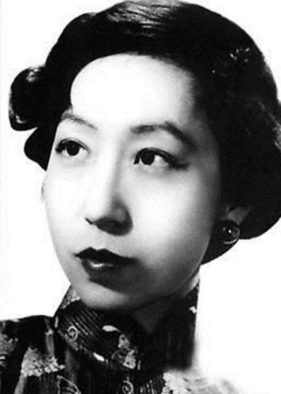 张爱玲：民国最冷眼又最滚烫的“人间显微镜”，23岁凭《沉香屑》爆红上海滩，却把名
