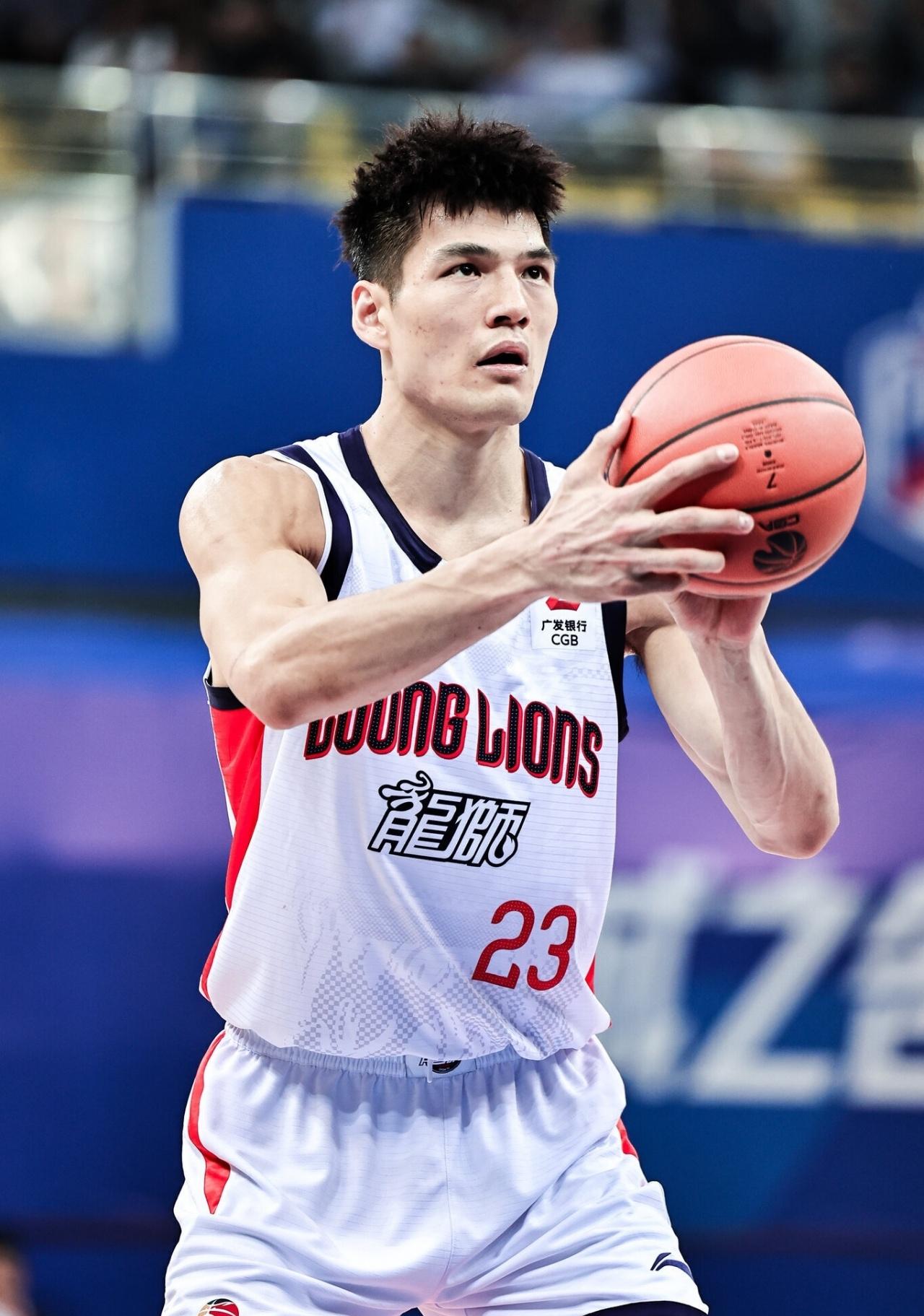 陈国豪谈广州加时险胜北控：

“经历了这场艰难的比赛，能够提升球队的士气。”
