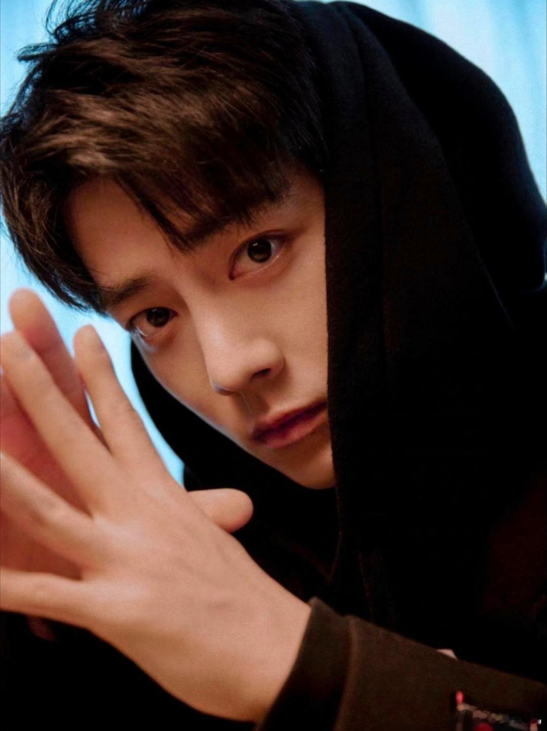 1、《大生意人》里三个女性角色，各有各的特点。李纯的角色人设挺带感，美艳里透着狠