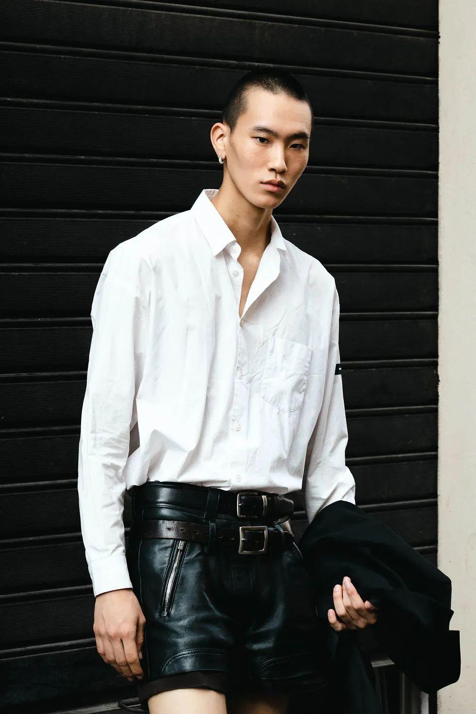 英国籍日裔男模特 Yuto Ebihara 本季度在四大时装周狂走 20 场秀，