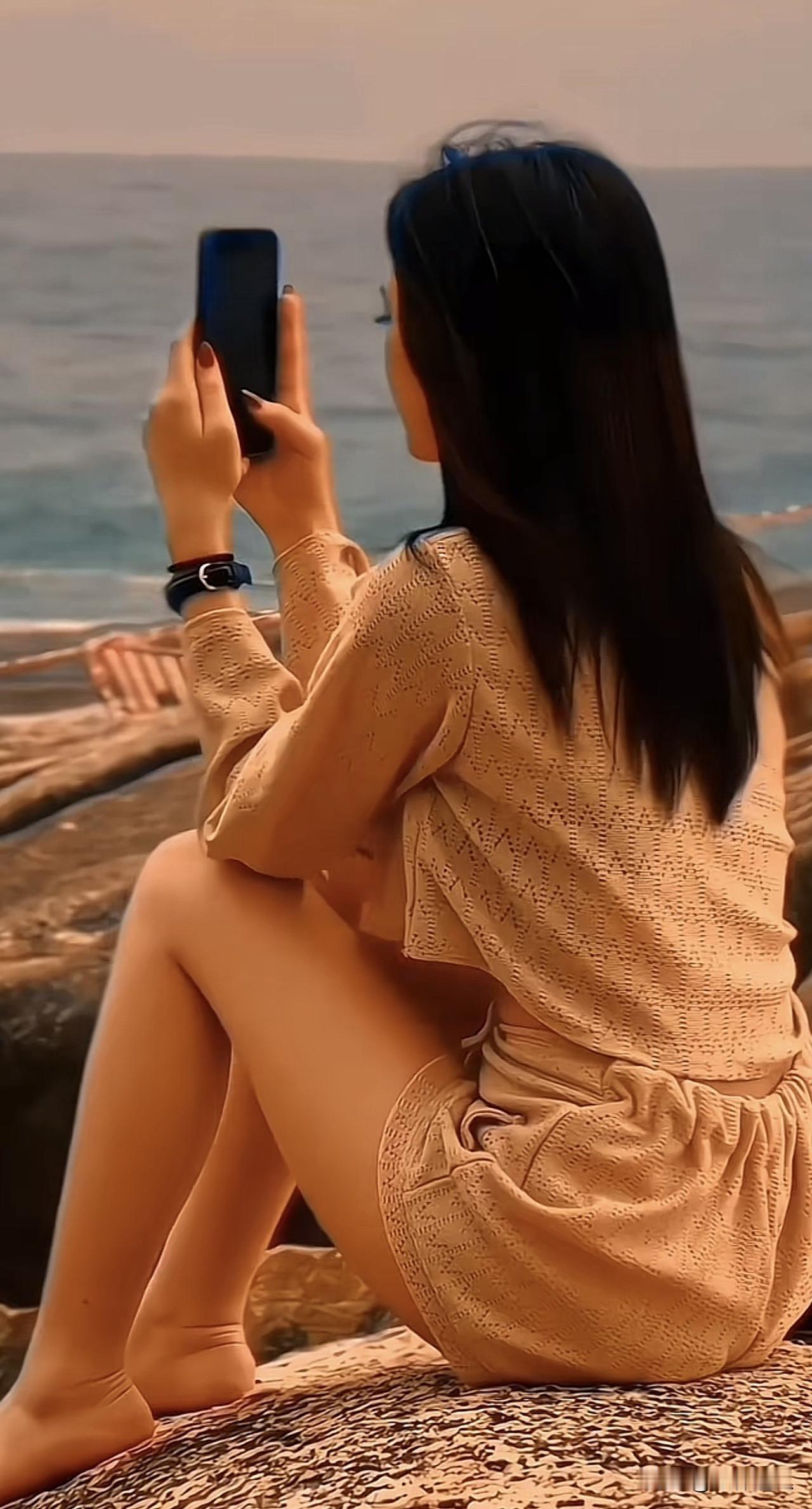 善良的人，宁愿自己解决，也不乱来。

当情绪不稳定的时候，不向他人发火或抱怨，安
