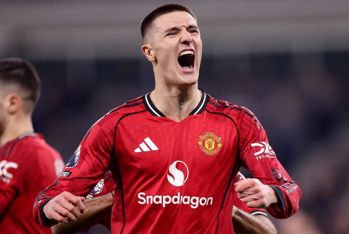 📢 最新消息：本杰明·舍什科将代表曼联在对阵切尔西的比赛中首发。消息源：Rob