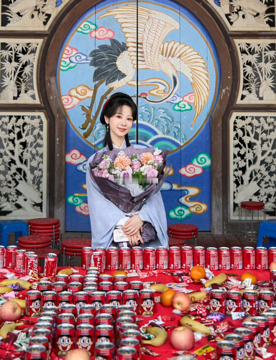 杨紫家业正式杀青了，李祯下次发财带上我们。 家业杀青 ​​​