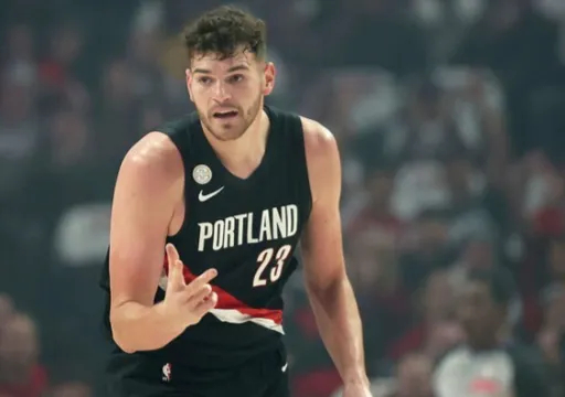 网页链接大个也能投！今日克林根和罗威两人合计三分球6投5中 