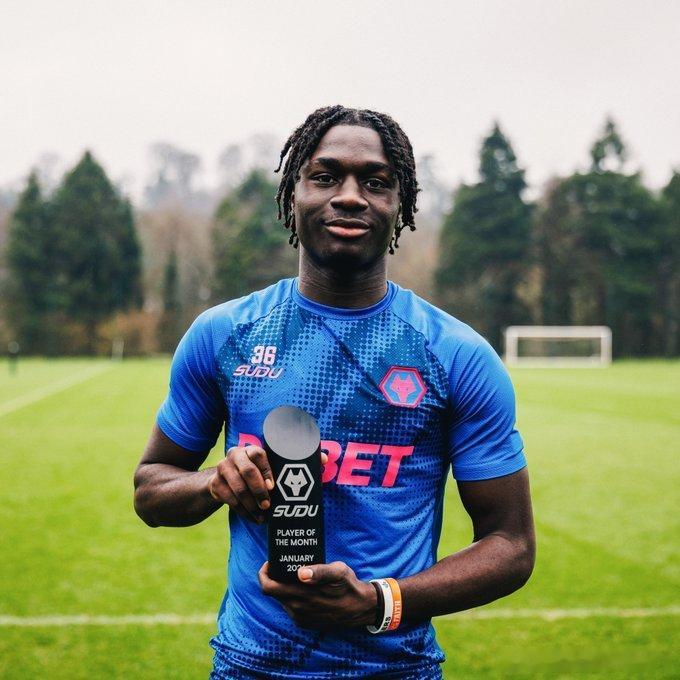 大卫球迷推透露马特乌斯·马内的经纪人团队已到访AXA训练中心，为今夏潜在转会铺路