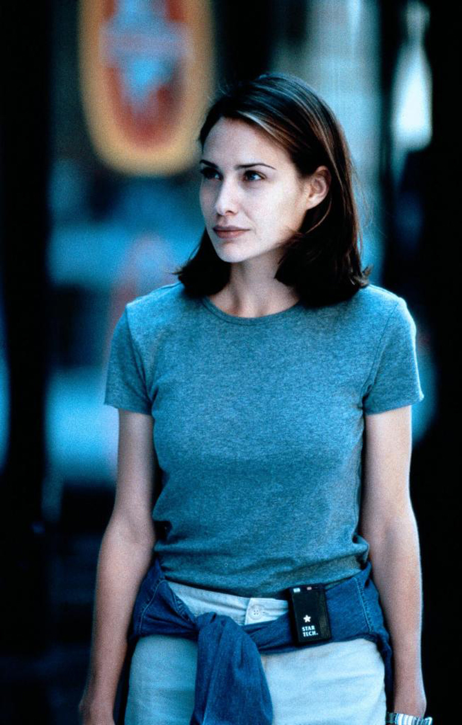 《第六感生死缘》（1998）里的克莱尔·弗兰妮她的豆瓣页面里的“家庭成员”阵容让