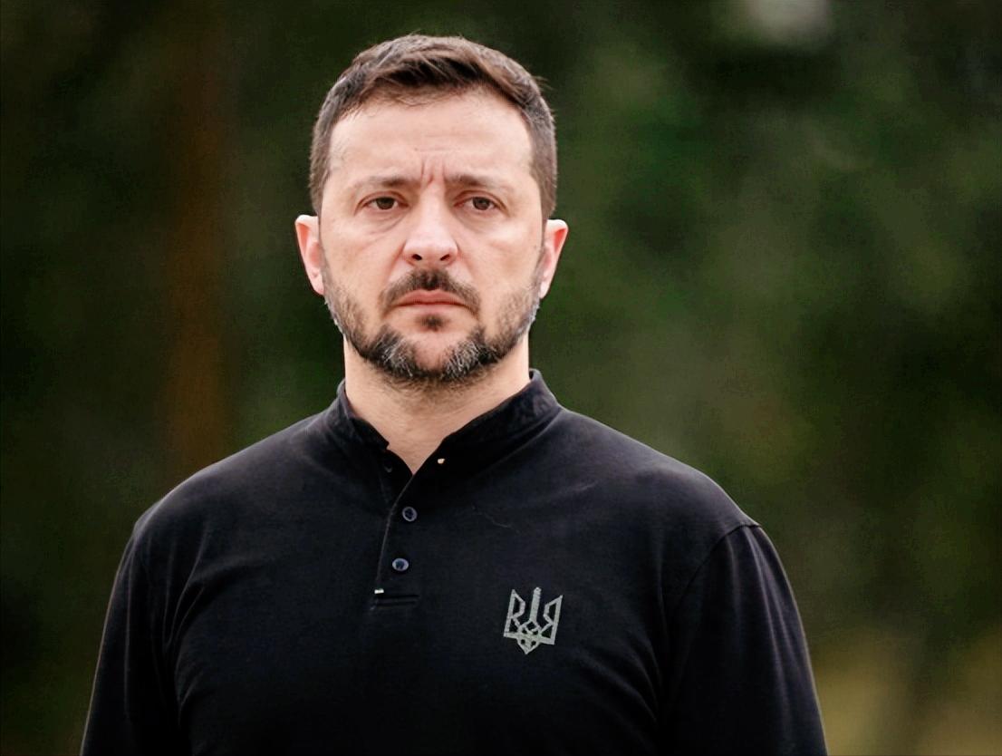 乌克兰急需“救命粮”，眼看防空弹库存撑不过四月底，泽连斯基火急火燎赶到英国伦敦，