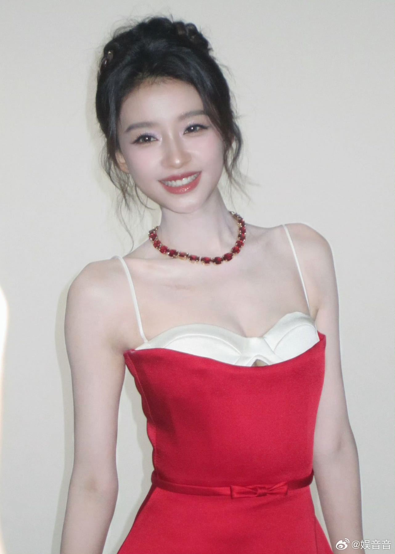 孙怡我看那玩意儿干啥啊被孙怡这番回应狠狠圈粉！性格直率又大方，从不纠结无谓琐事，