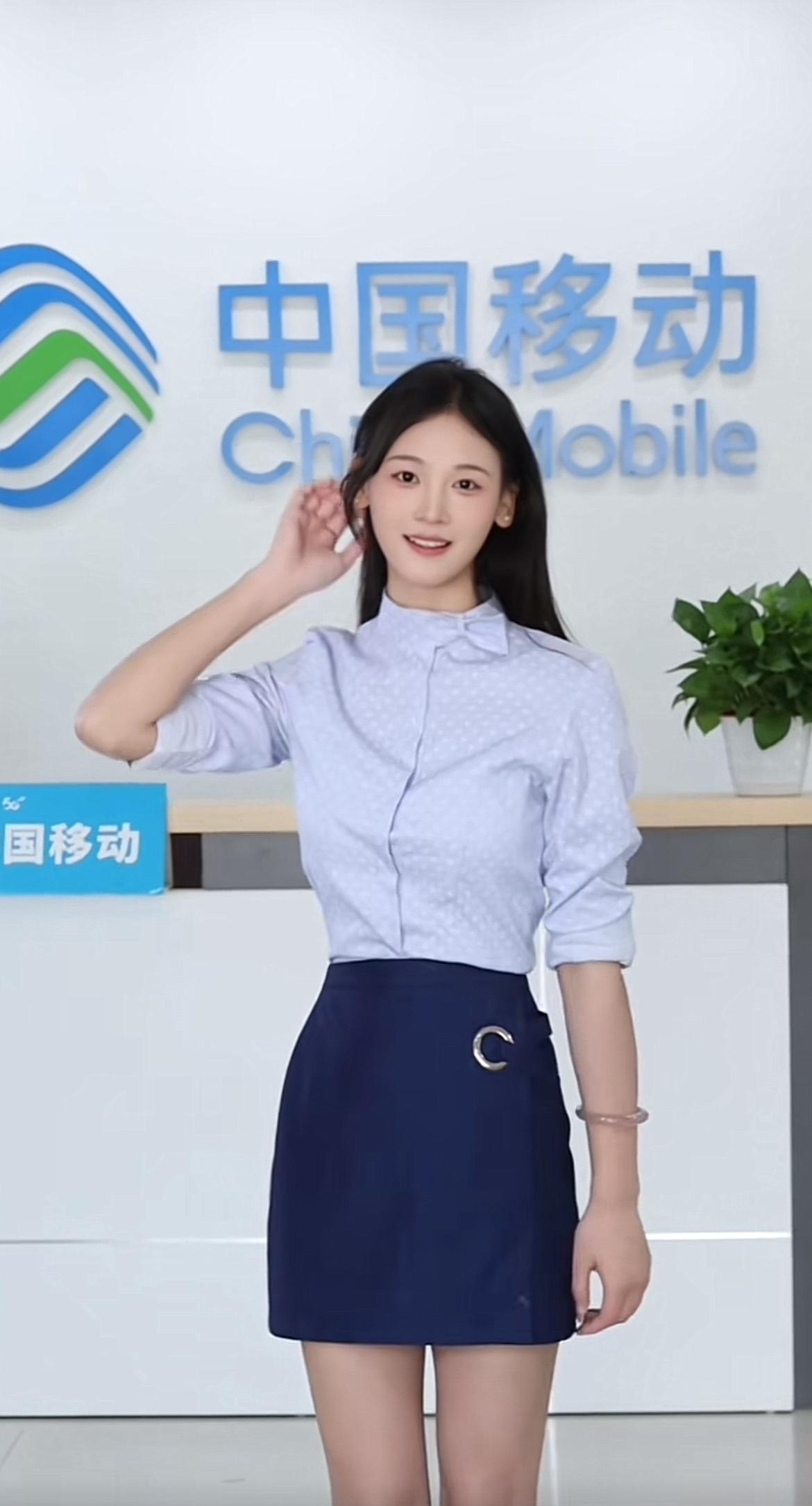 我们目前主要的AI产品包括，百度：文心一言4.5（大模型）、文心一格（AIGC绘