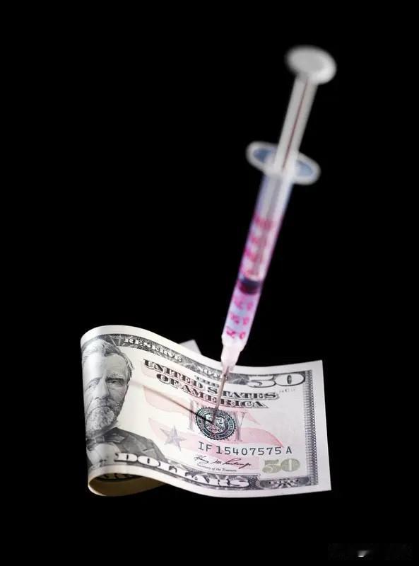 美元霸权正在衰落

当美元汇率如镰刀般锋利地切割其昔日辉煌，一场静默的货币革命，