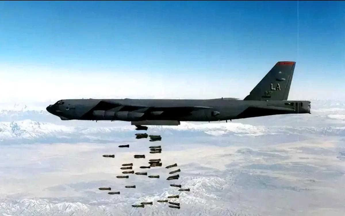 赫格塞斯威胁，美军或将继续打击伊朗基础设施。

《纽约时报》报道，当地时间16日