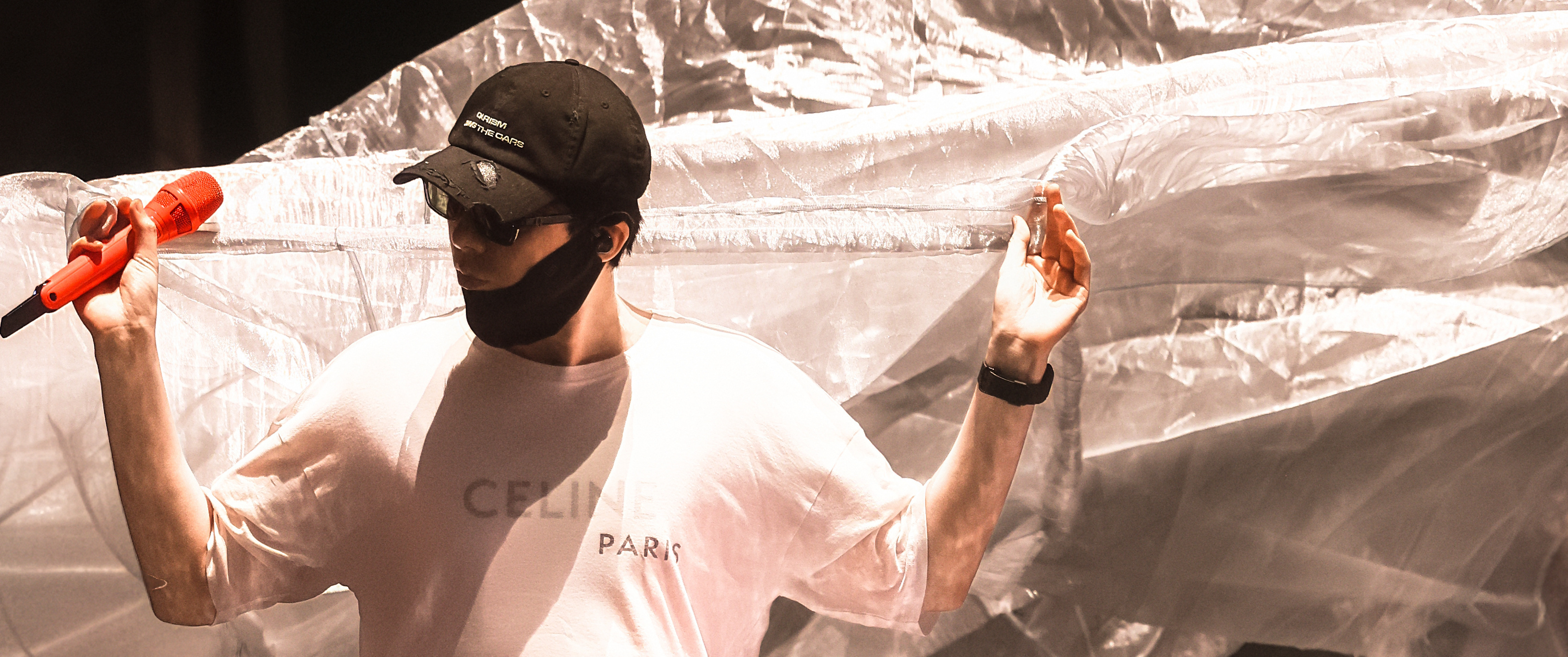 这张图看起来像哥哥纹了花臂[色][笑cry]好酷刘宇宁王者荣耀共创之夜 ​​​
