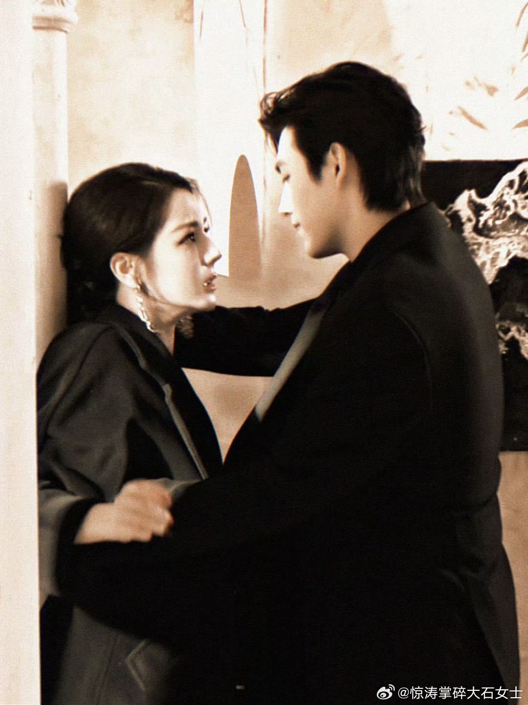 陈飞宇热巴白日提灯两集短剧 谁懂这个惊喜含量！《白日提灯》短剧居然有两集实货，不