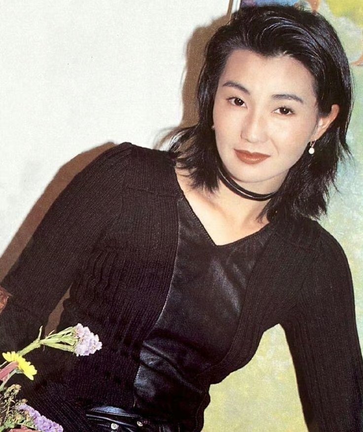 张曼玉出道42年红了42年1983年出道火到现在，双国际影后加身，角色个个刻进影