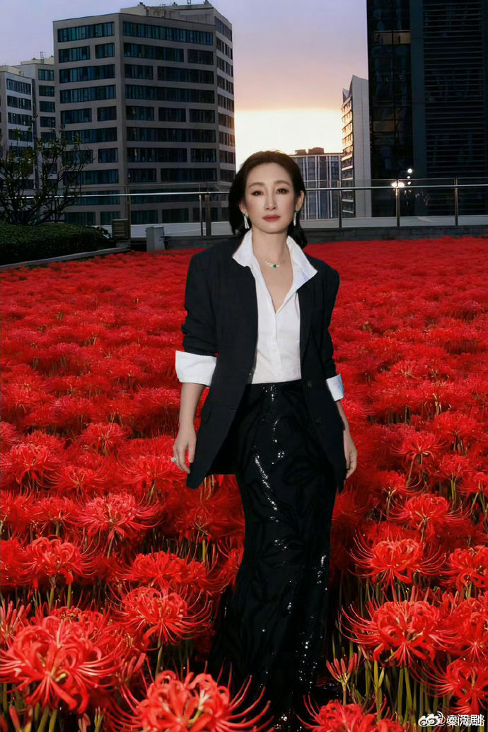 秦海璐别在多重身份里弄丢自己职场女性既要拼事业又要顾家庭，在双重压力下容易丢失自
