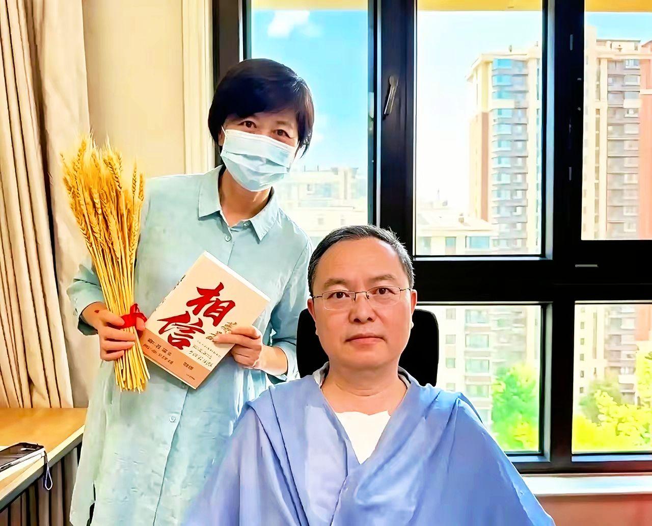 惊闻敬一丹老师离世，慨然！敬一丹 惊闻敬一丹老师离世，感觉特别突然，她刚探望和渐