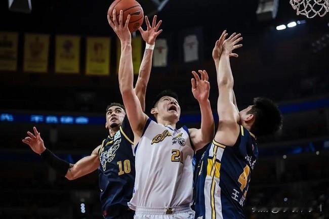 杜锋变脸，CBA“变天”，广东东阳光展露夺冠实力？CBA常规赛第三十四轮，广东东