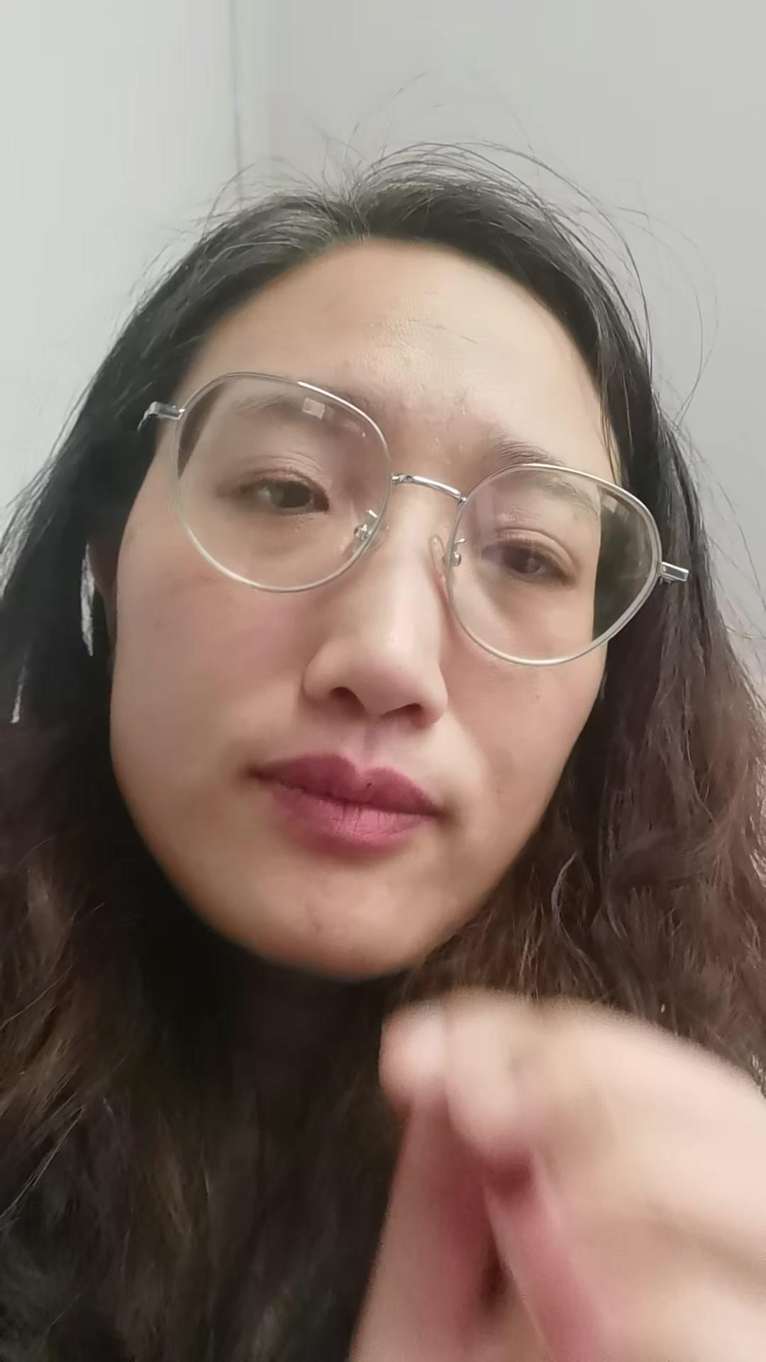 🤯无知到无可救药！粉丝是雇来的？与辉同行粉丝心声董宇辉
看到一条评论说，为了看