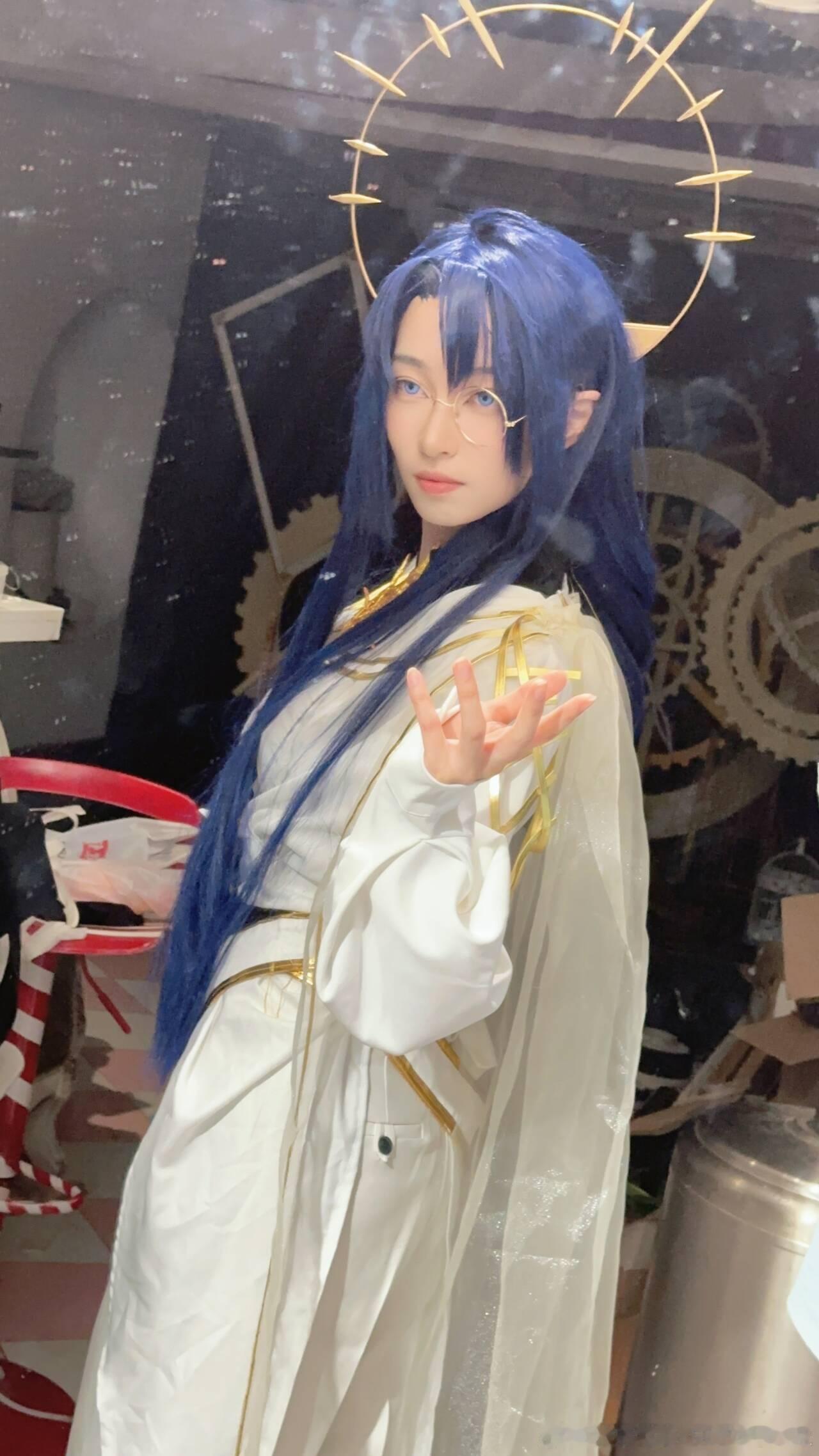 #cosplay[超话]# 时空中的绘旅人.司岚. 栗烈的快乐图. 这次拍了2个