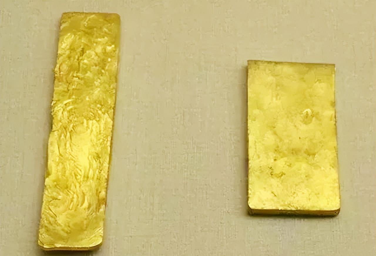 1979年，山西的一位农民在山崖上割草时，突然一只鹰快速地向他冲过来，两只锋利的