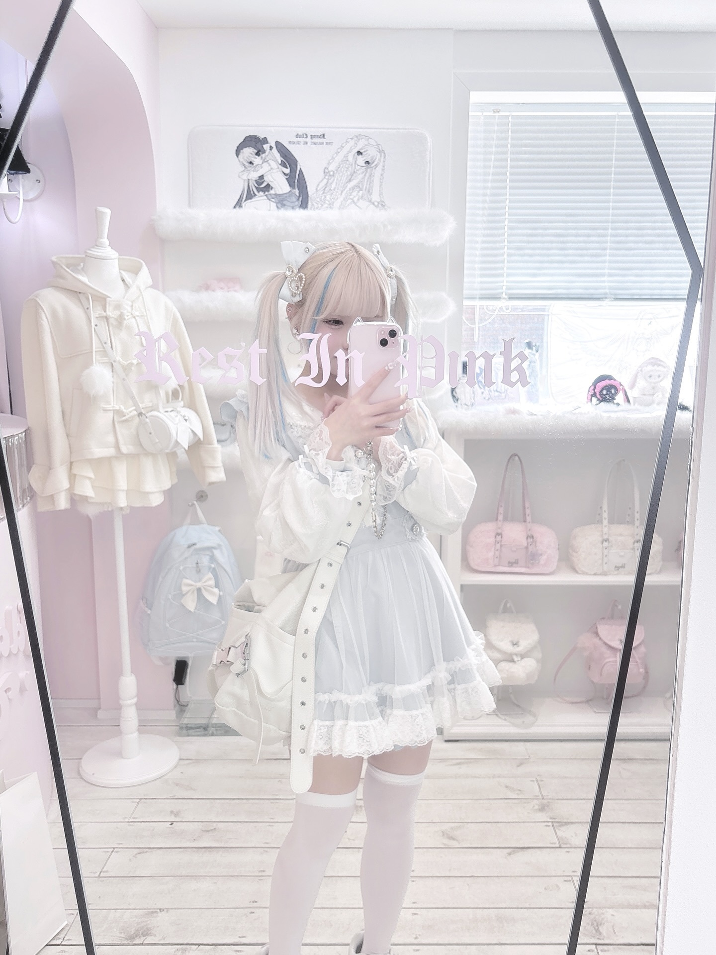 輪廻ねる：「韩国一家超可爱的服装店🫶🏻♡♡平时很少发Neruru的私服照片，