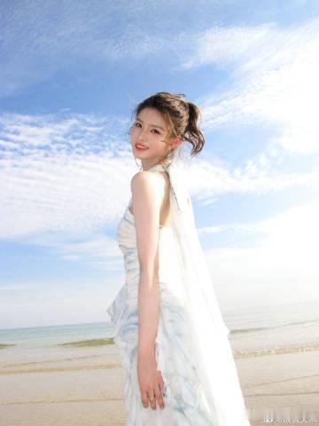 艾米出演周星驰功夫女足 艾米在“功夫女足”中饰演的小将初三，听起来就让人迫不及待