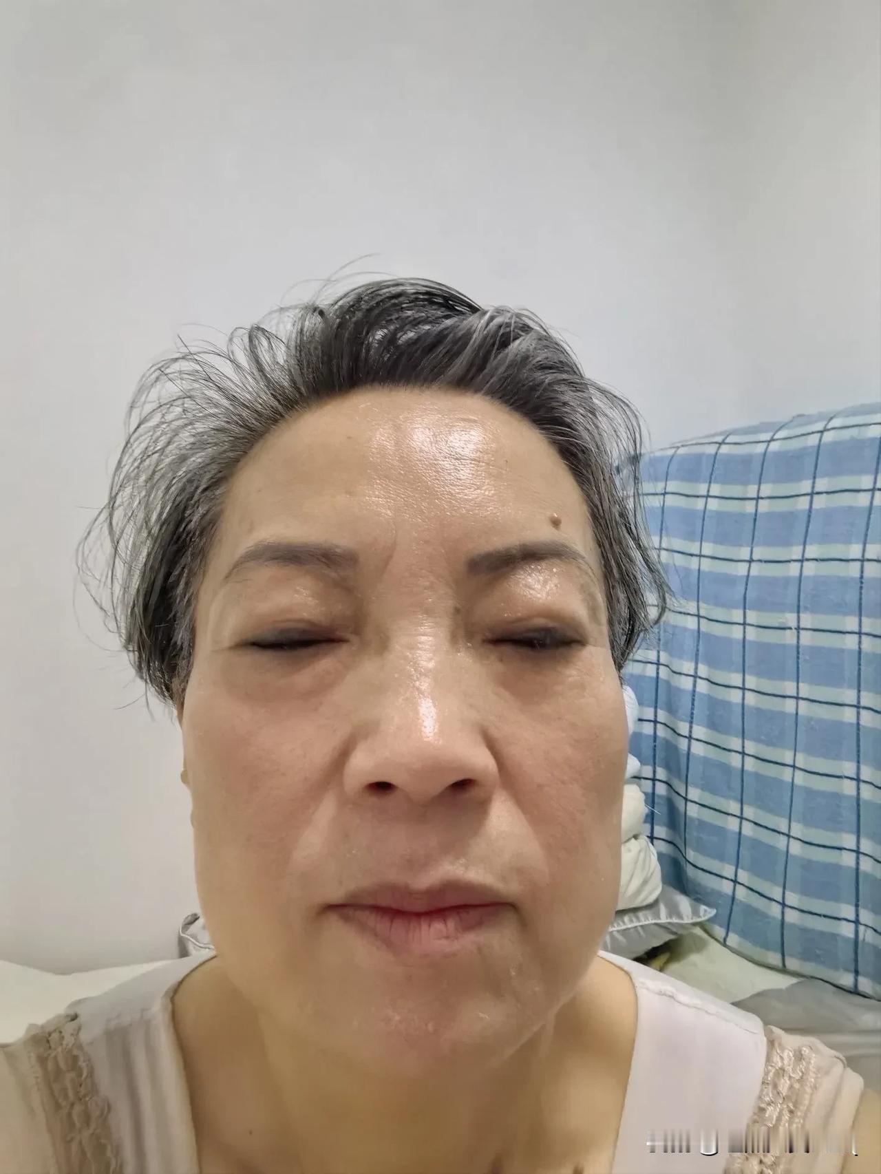 锻炼完以后，大汗淋漓，身体真的舒服。六十岁以后健康就是头等大事。