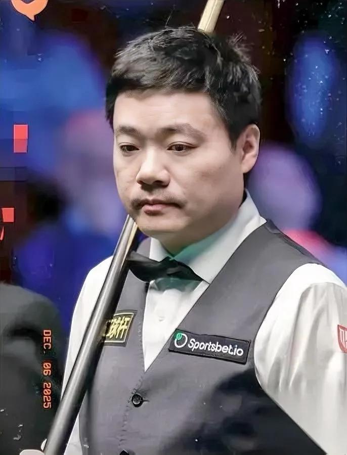 再也不看丁俊晖比赛了！

英锦赛领先却被逆转

他到底咋了？前两局火力全开2-0