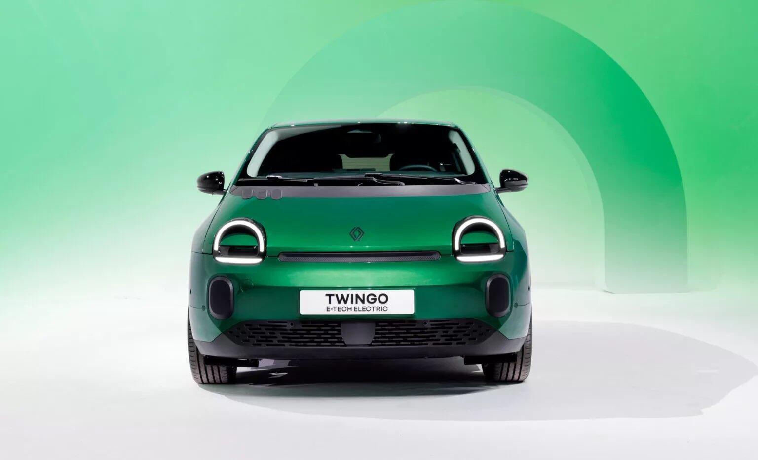 全新雷诺Twingo E-Tech发布了长度3.79的小车车其实如果说卖，这车和