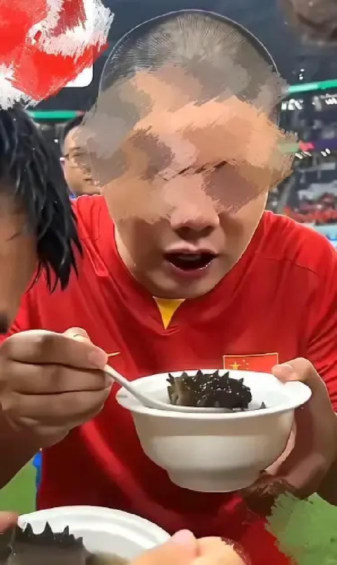 有网友表示：刚从意大利夺冠回来的那帮孩子，他们的足球之路注定走不远，因为他们大都