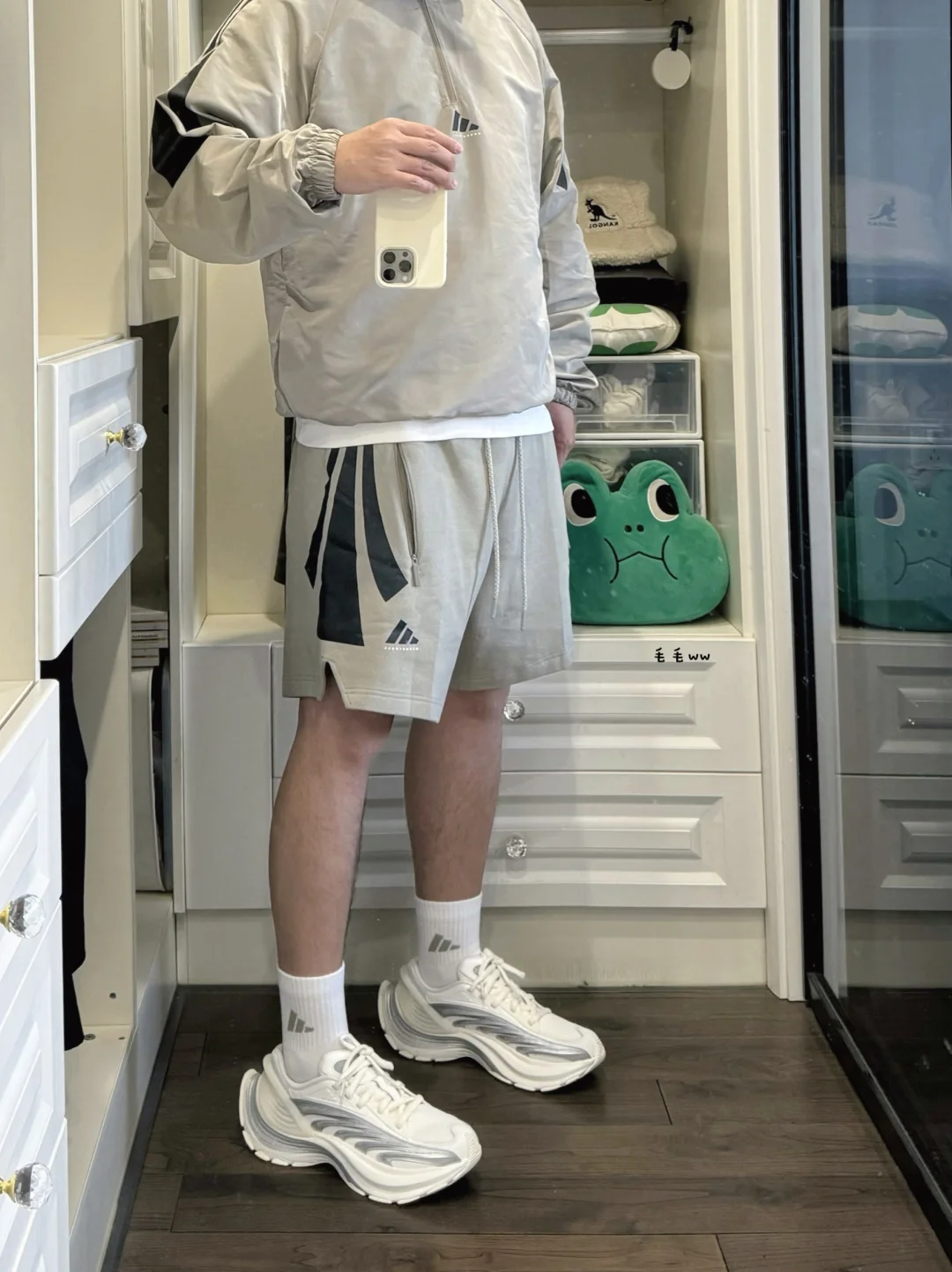 低饱和度｜米色系穿搭