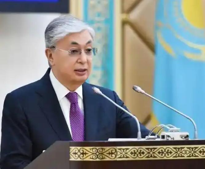 哈萨克斯坦 “通过中国新疆阿拉山口运输稀土” 的请求，遭到中方断然拒绝。

先说