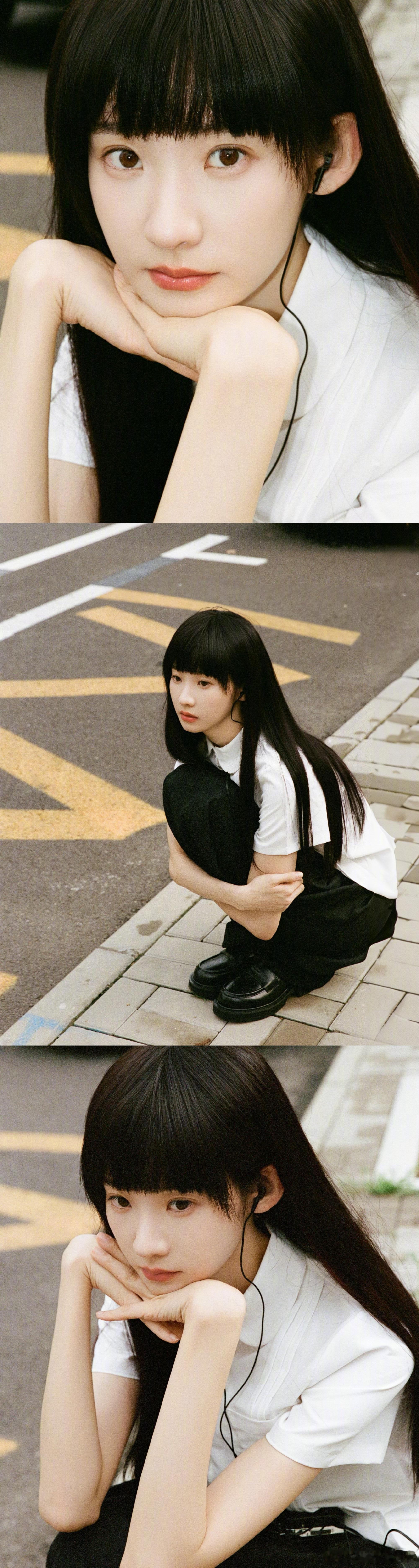 白衬衫黑长直太有feel！低头时的脆弱感，笑起来的阳光，完全是青春伤痛文女主，校