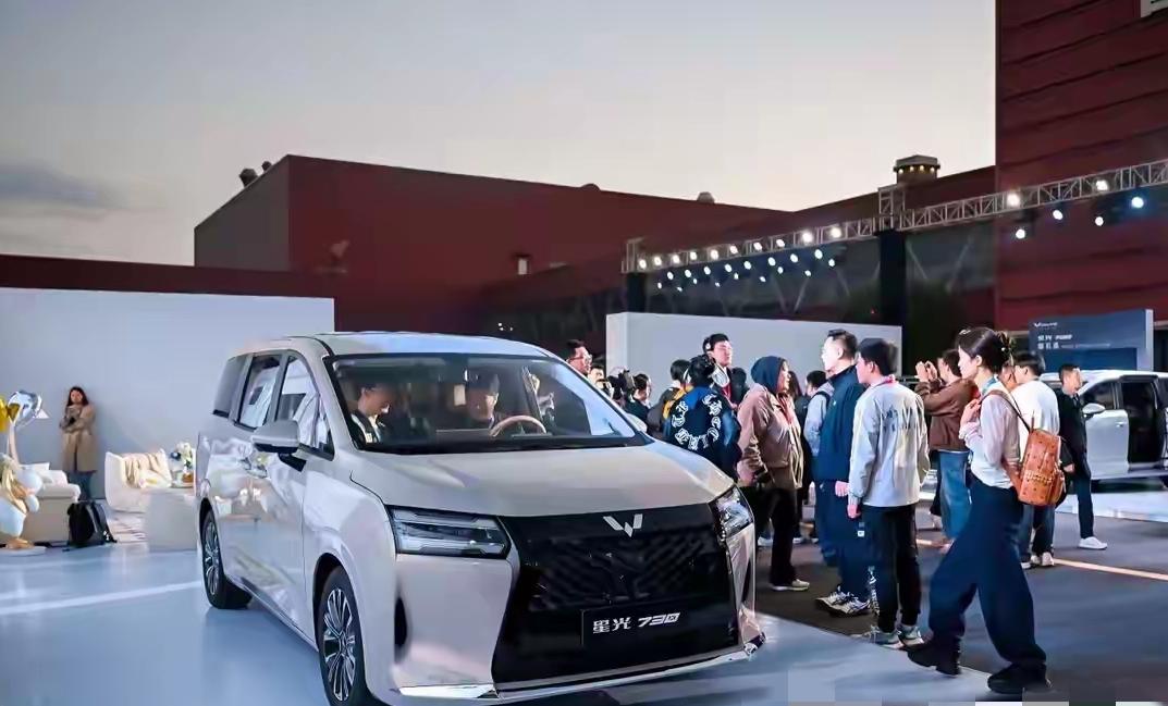 不管你信不信，未来5年中国经济会出现以下几点可喜变化：
1、AI产品井喷，机器人