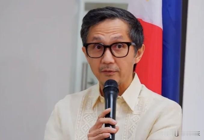 菲律宾公共工程部长文斯·迪宗周一婉拒了关于他在2028年大选中竞选更高职位的呼声