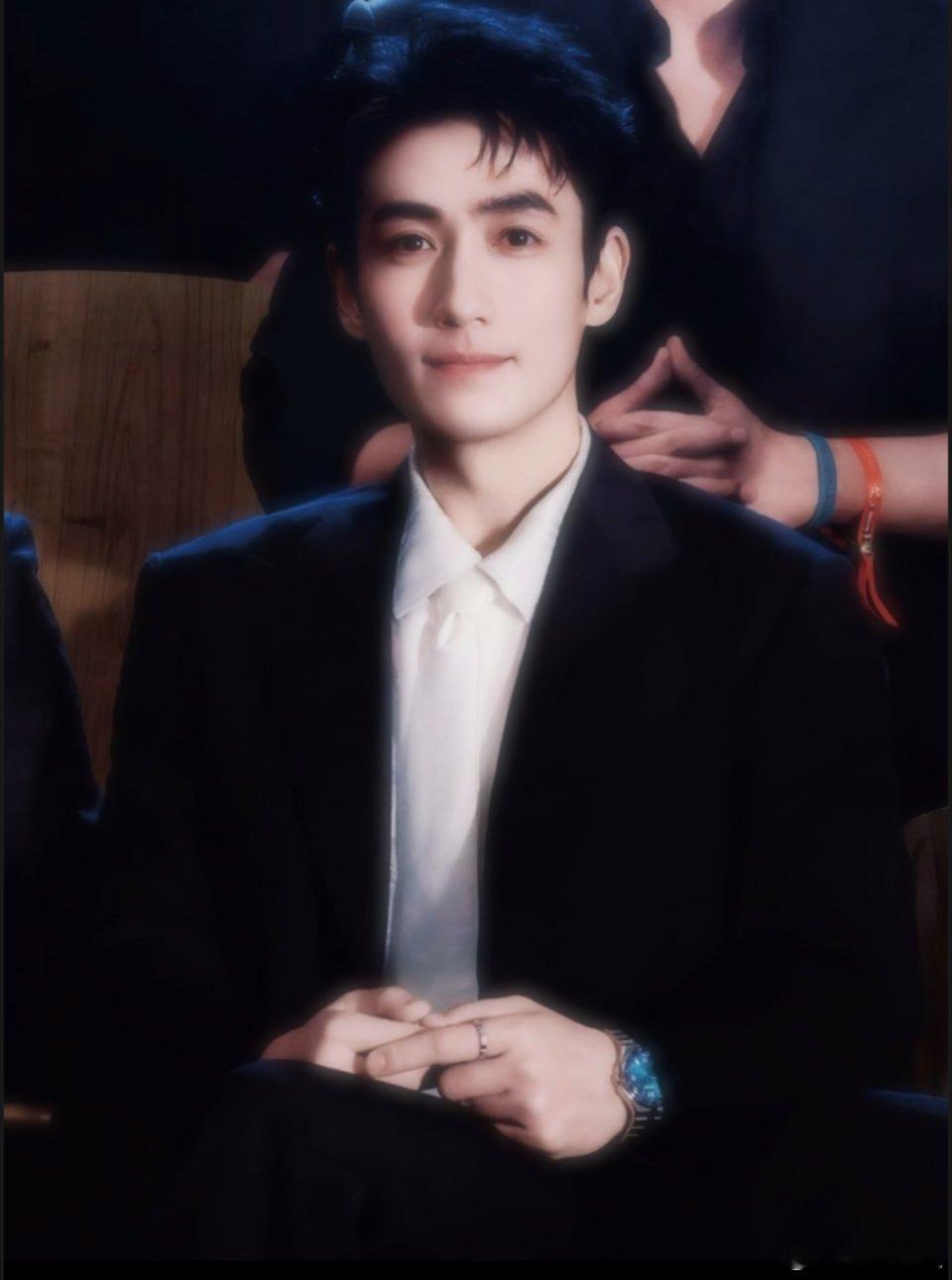 空枪一家子都是主演，就像班里的空气管理员，哪怕负责开关窗户，也是一个官，大家都齐