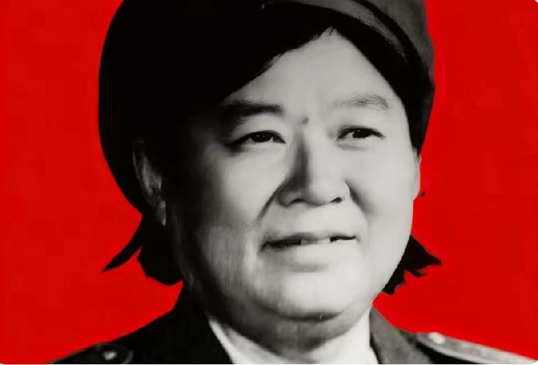 14岁少女隐姓埋名5年，
全军震惊时她只说了一句话…

1950年的一天，
部队