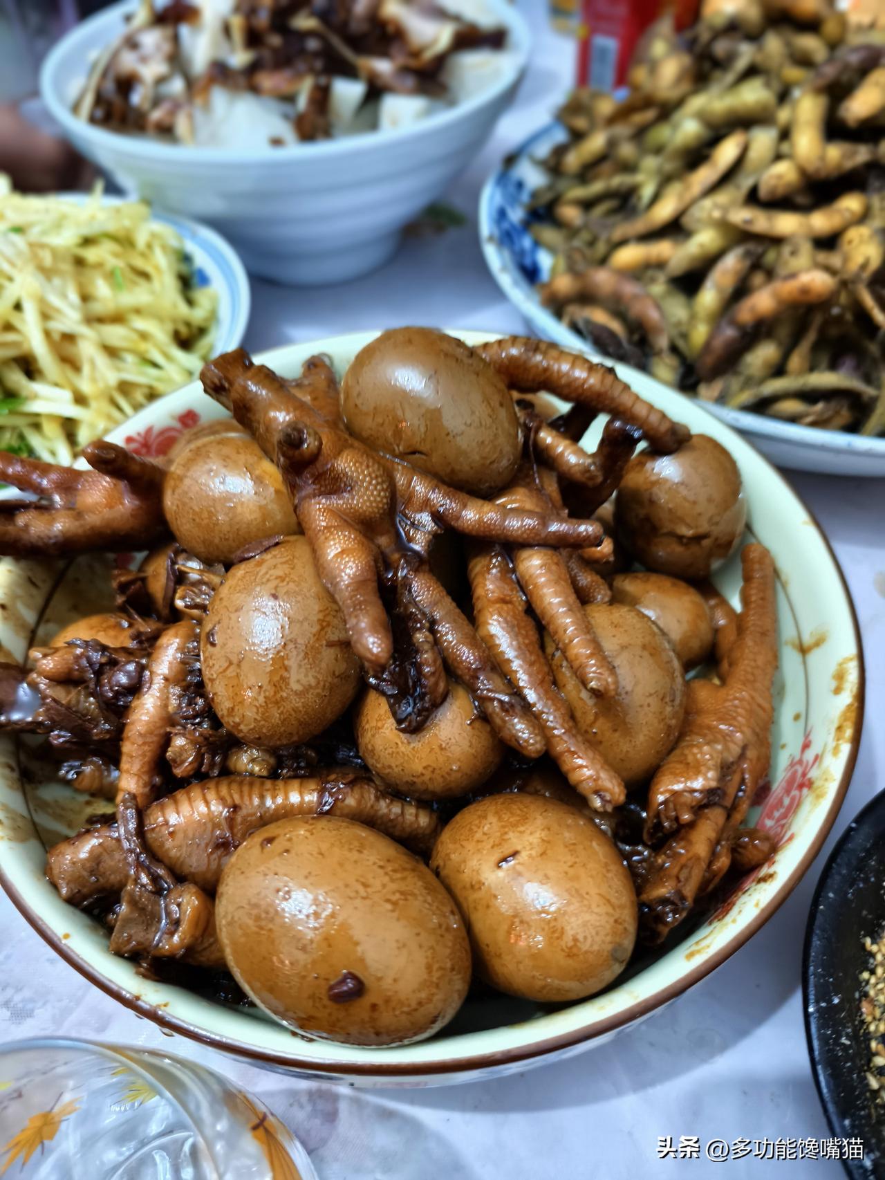 秋日生活打卡季 山西偏关猫姐隔一段时间就会和闺蜜们小聚一下，抛开烦恼，不用减肥ᕙ