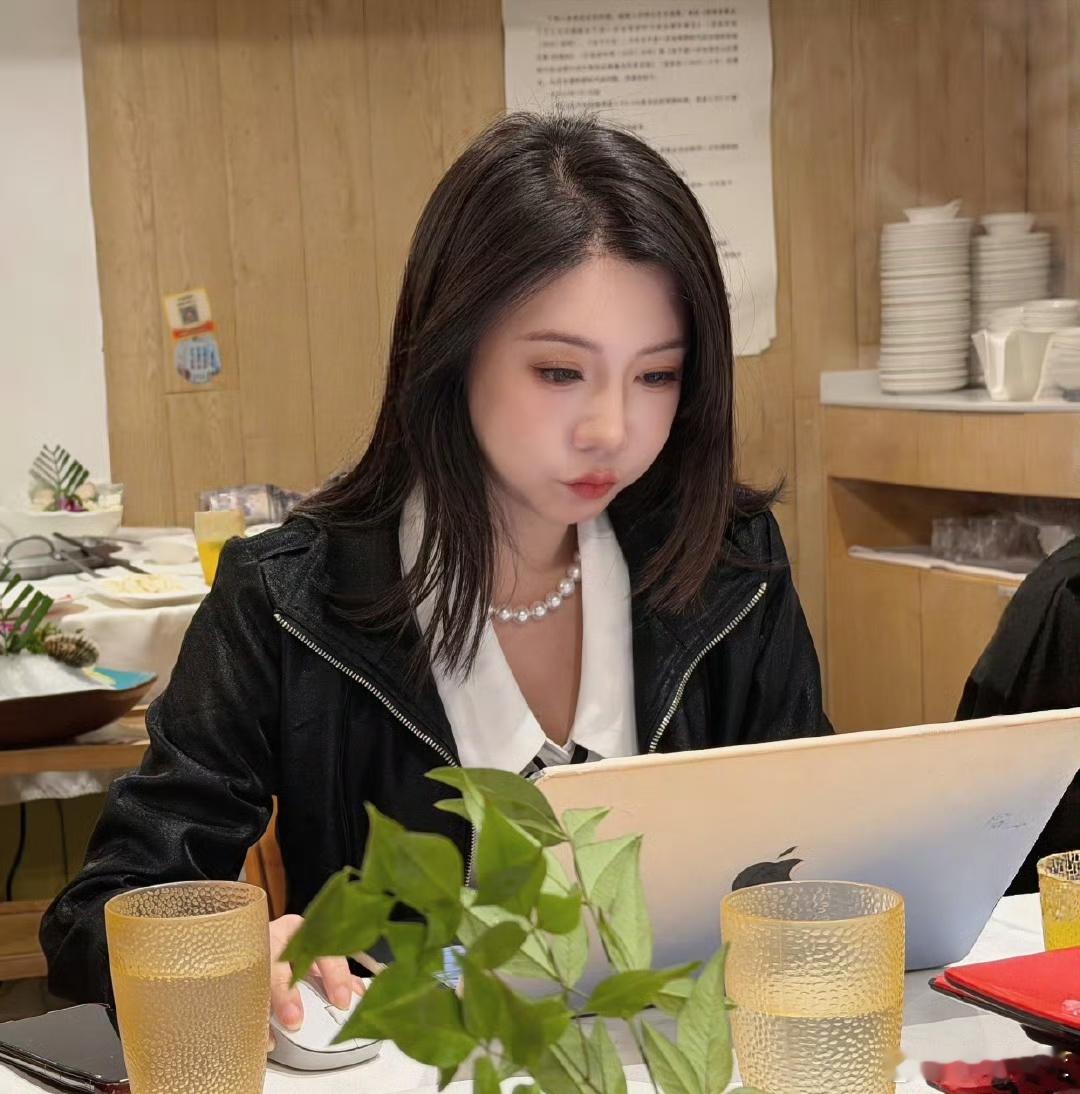 早上好啊，大家起床了吗？ 