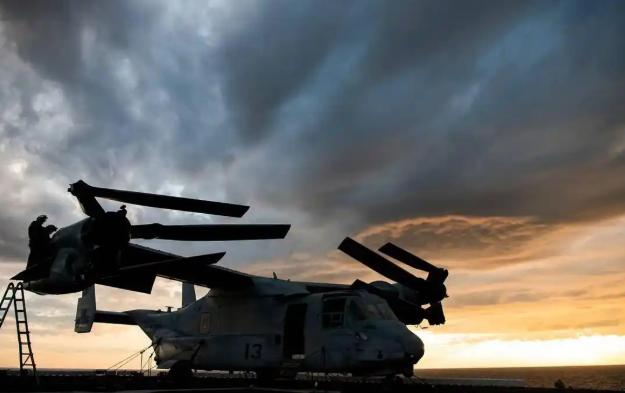 近日，美国海军陆战队最后一架MV-22B“鱼鹰”完成交付，标志着陆战队列装版本正