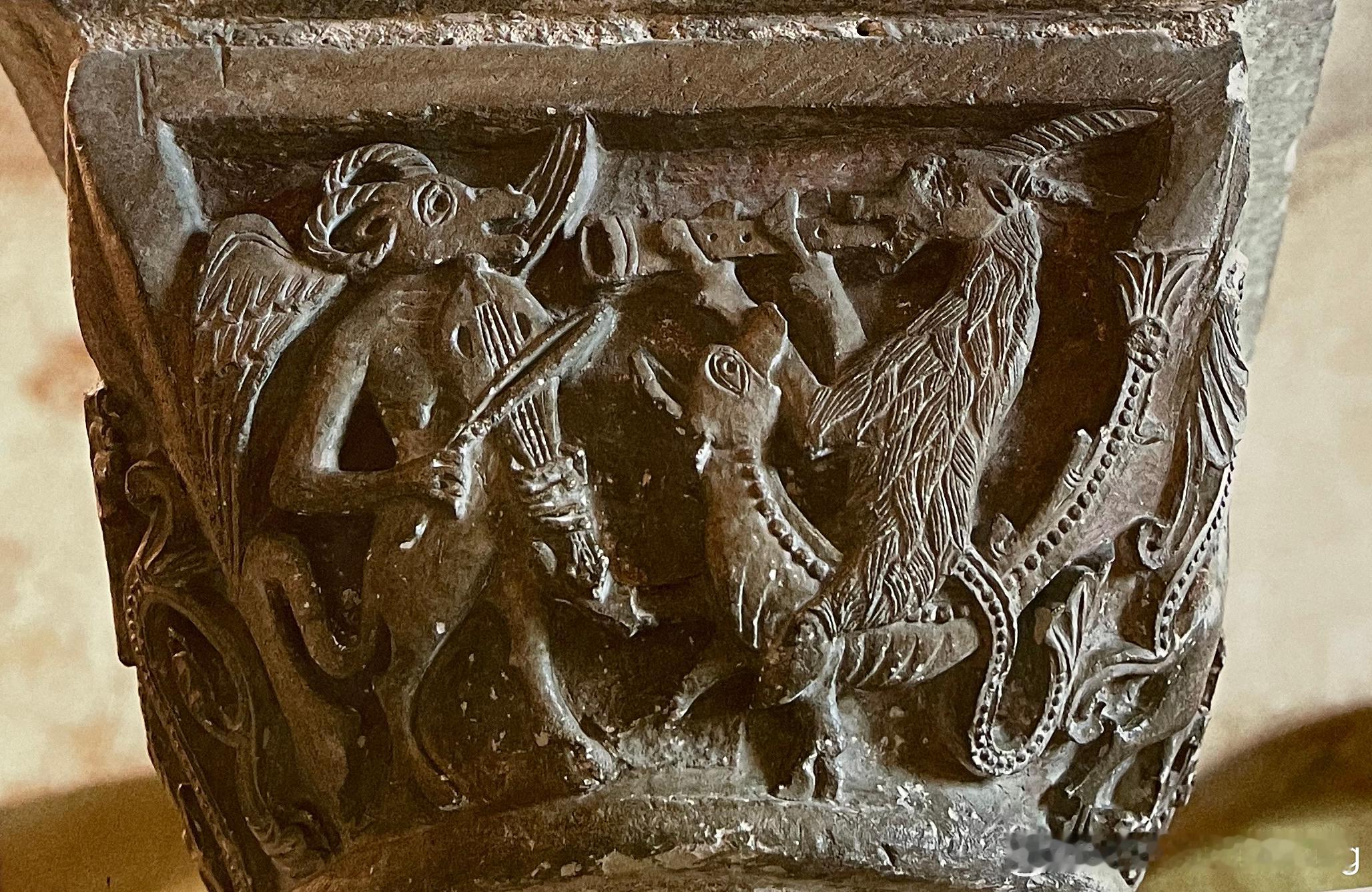 # 罗马式时期艺术  ROMANESQUE # 柱头上的耶稣与恶魔 ​​​