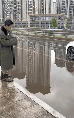 你还别说，小哥还真有两下子呢。
