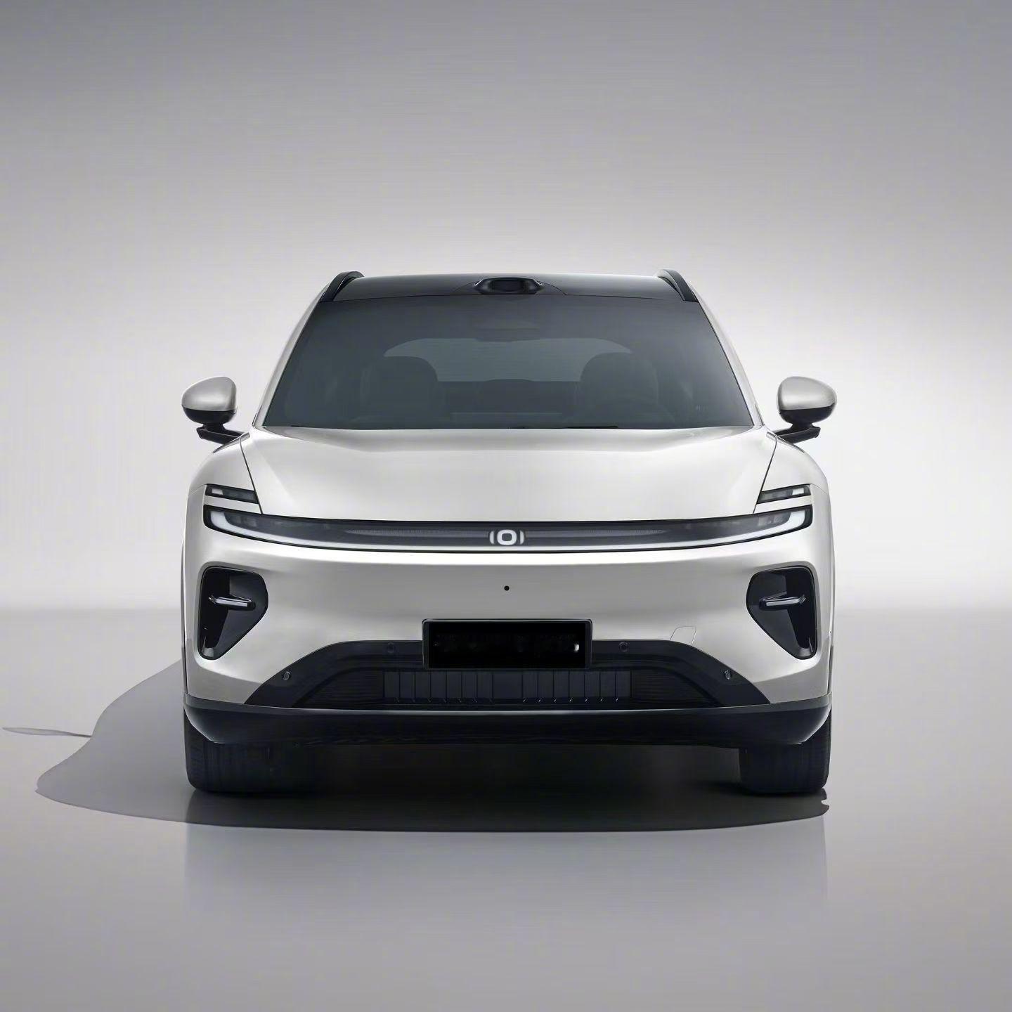 长安启源Q06亮相，定位中大型SUV，有纯电有增程。外形是很年轻运动的感觉，有激