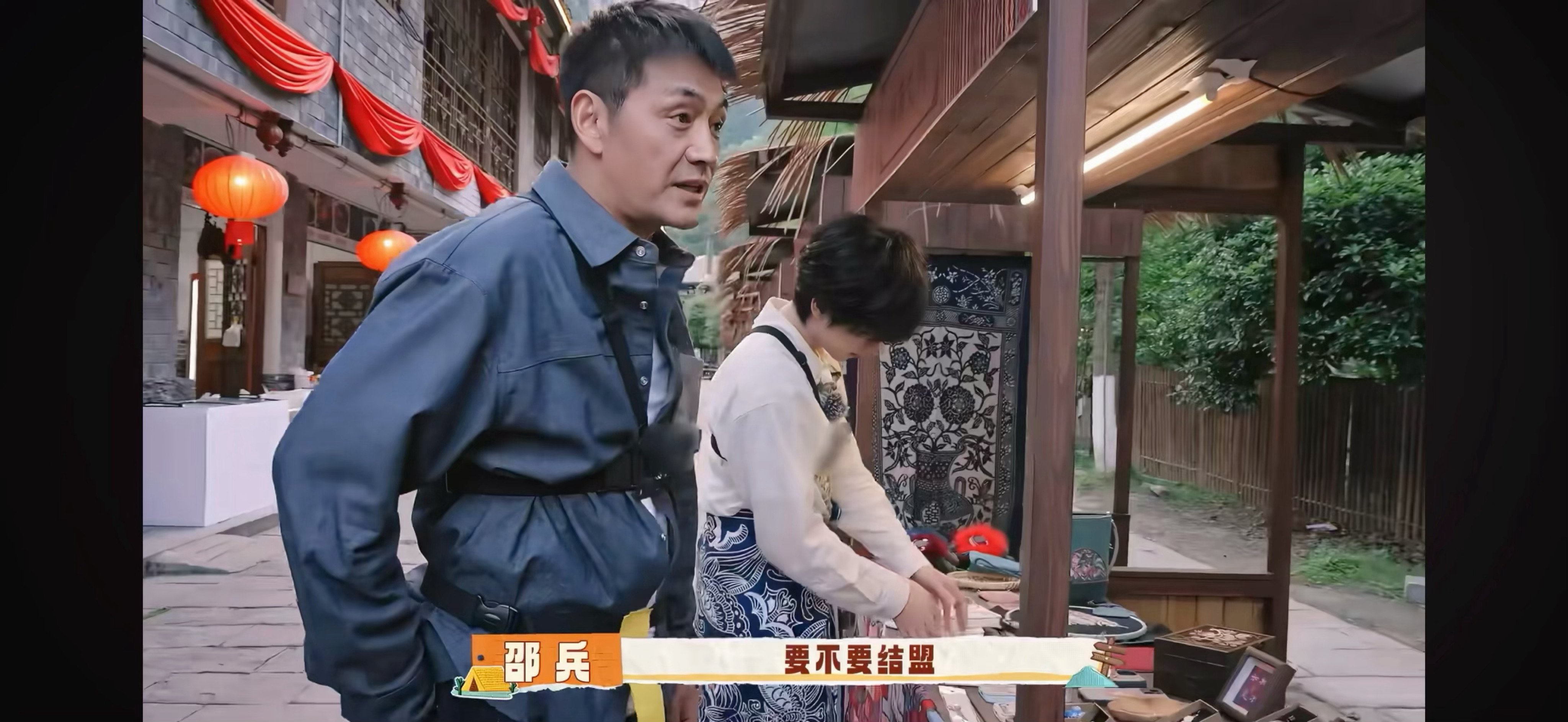 穿裙子那么小人妻样 