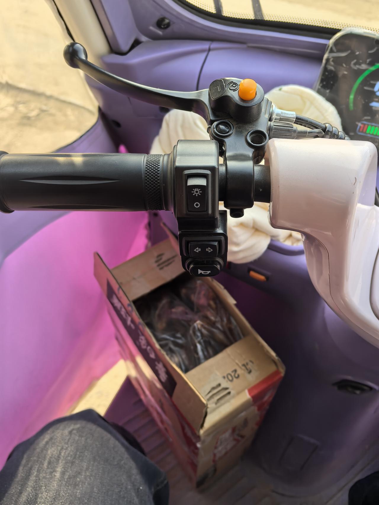 快递真多，自家做的腊肠，给姐姐寄点