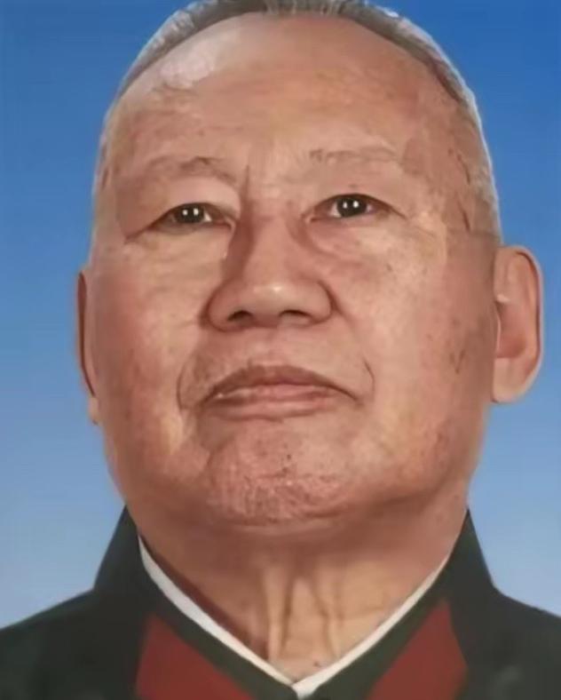 1978年，原空军副司令张积慧被撤职，被关了两年后，转业的他，到成都420厂当副