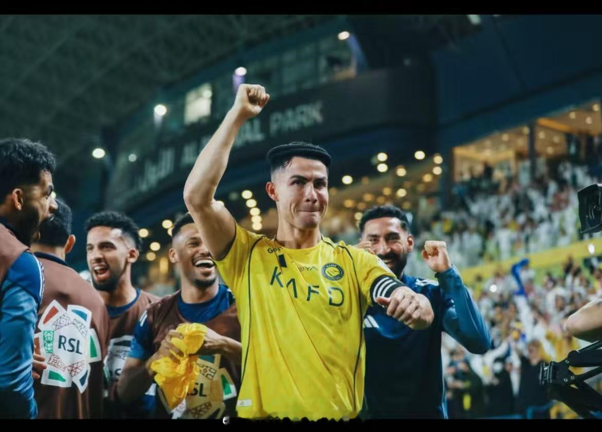 C罗霸气回应挑衅我有五个欧冠 这种级别的回应，只有这种级别的球员才做得出来。不怒